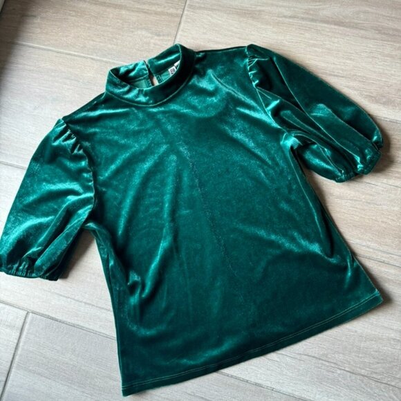 Gypsies & Moondust Other - Emerald Green Velvet Puff Sleeve Shirt (Children | Girls | Size L) – NWT